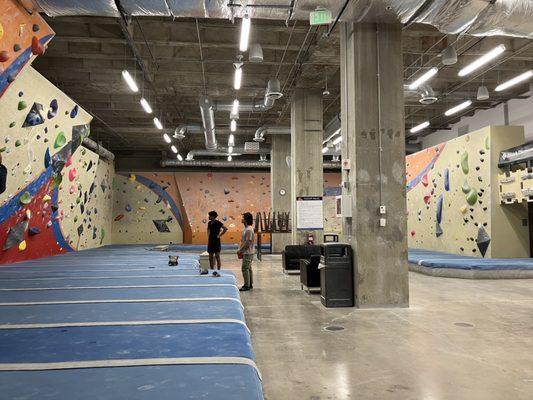 Main bouldering area near check-in (it's all one room)