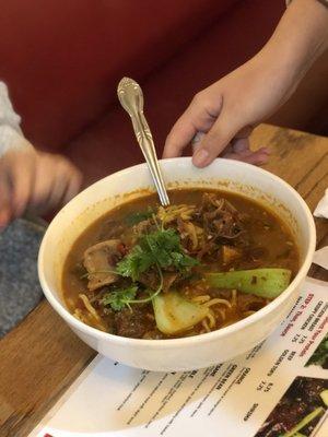 Spicy beef noodle