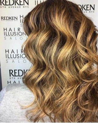 Hair by our stylist Rosa! IG: @rosacn_redkenartist