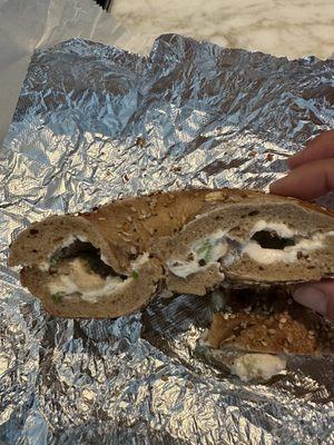 Whole wheat everything bagel with scallion cc. Pathetic.