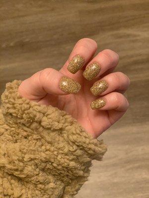 Gold glitter New Years 2020 nails!