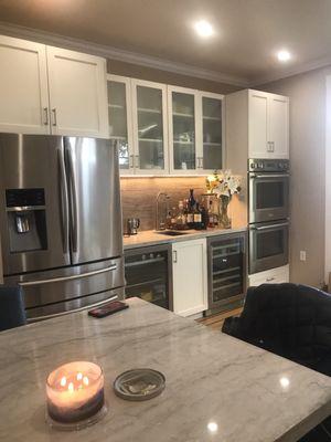 Wet bar and fridge