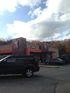 Dunkin Donuts & Subway -- 5 Stockwell Dr, Avon                  Storefront