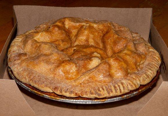 Traditional Apple Pie!! Excellent!!(keepsmilingphoto.com)