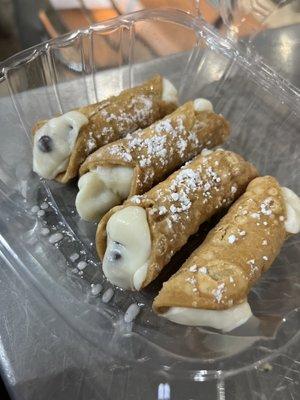 Cannolis