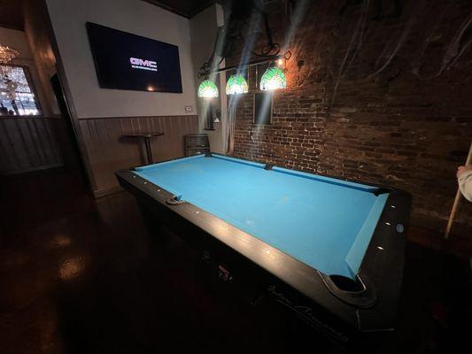 Diamond pool table