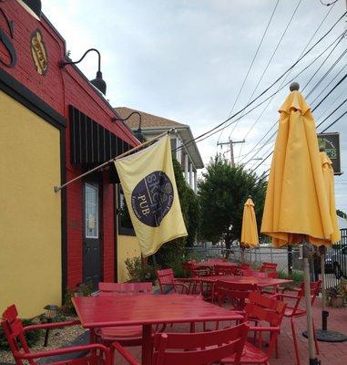 Front fenced in patio for those who wish to enjoy the outdoors while enjoying thier meals and/or drinks!