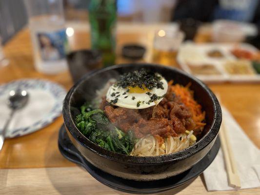 Spicy pork sizzling pot