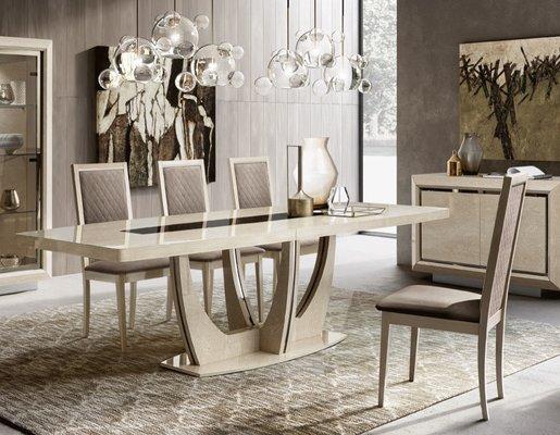 Our best sell dining set made in Italy