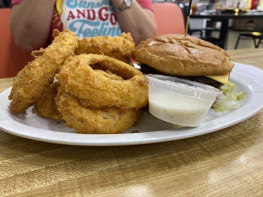 Cheeseburger Basket w/ Onion Rings