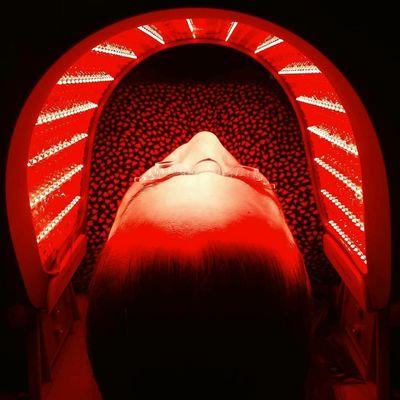 Red LED therapy for collagen and lasting stimulation producing an anti-aging effect