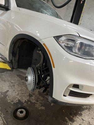 New Front Rotors installation 2015 BMW X5, Turbo Diesel