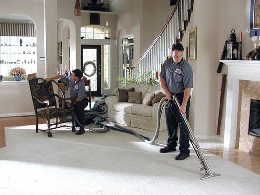 Steam cleaning carpet