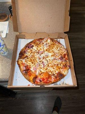 Ham and pepperoni pizza