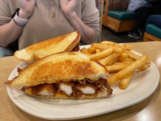 Legendary Honey BBQ Chicken SuperMelt