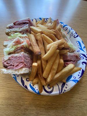 Roast Beef Club Sandwich