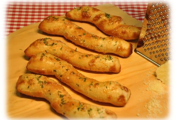 Famous Garlic Stix!