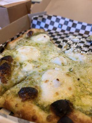 Pesto pizza