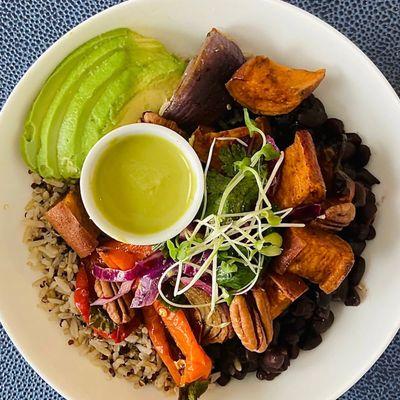 Spicy Mexican Oaxacan Veggie Salad Bowl [Vegan] [Gluten Free]
 
 https://lkjy.in/t/wz4ly