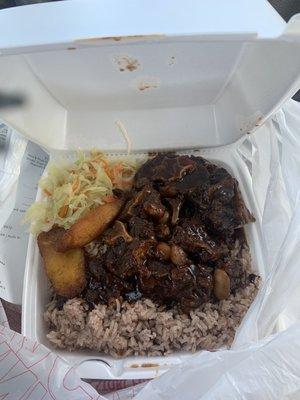 Oxtails, rice & peas, plantains