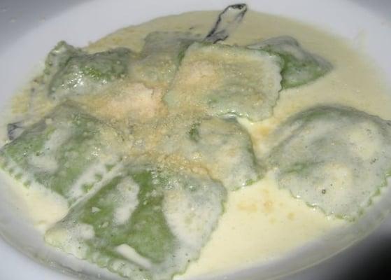 Entree Choice #3: Pumpkin Ravioli - Pumpkin and Ricotta cheese ravioli in a light cream with sage sauce