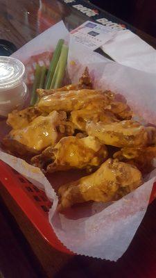 Wings with NEIGHBORS SAUCE