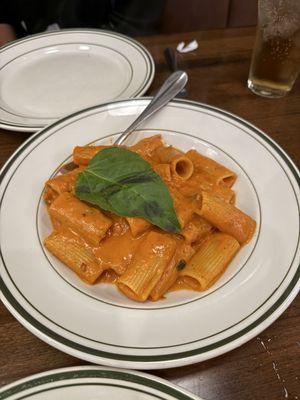 Spicy rigatoni vodka