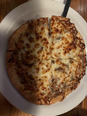 Hamburger and mushroom lunch pizza