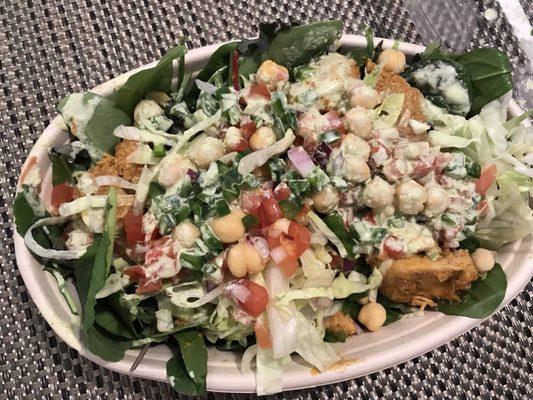 Salad bowl with chicken tikka