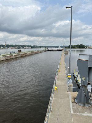 Mississippi River Visitor Center