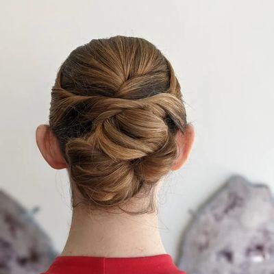 Beautiful updo by Lydia