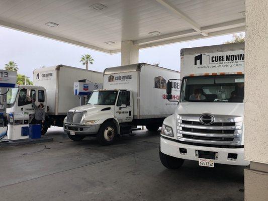 Cube movers getting gas in the morning in order not to make any stops during relocation #sandiego #cubemoving