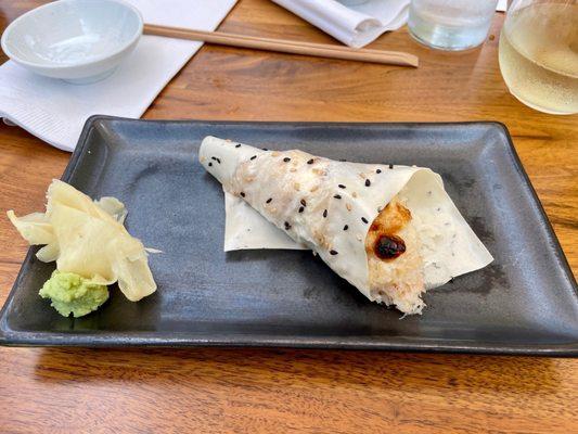 Baked crab hand roll