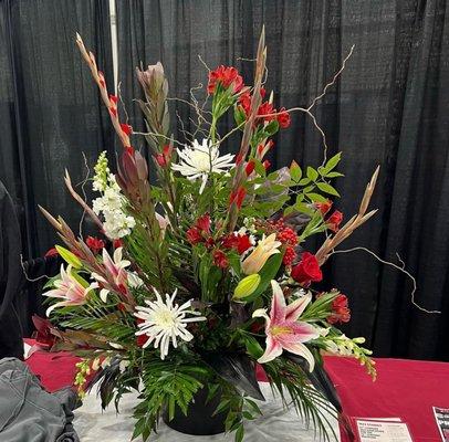 Another amazing centerpiece arrangement by Adair. Gorgeous!