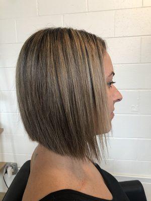 Beautiful bob and velvety highlights.