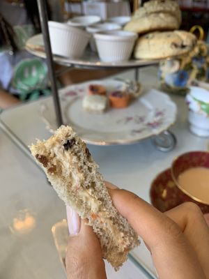 Finger sandwich