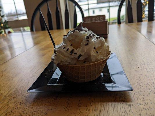 Complimentary ice cream available from Hershey Inn since it was my husband's birthday