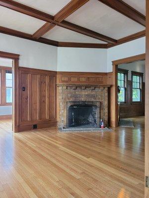 120 Years Old Quartersawn White Oak With Oil-based Finish