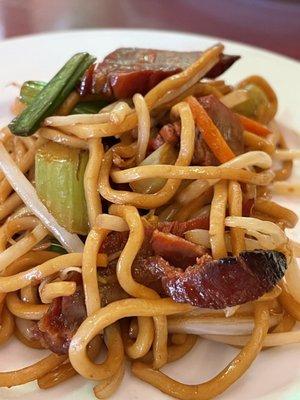 CM6. Barbecued Pork Chow Mein