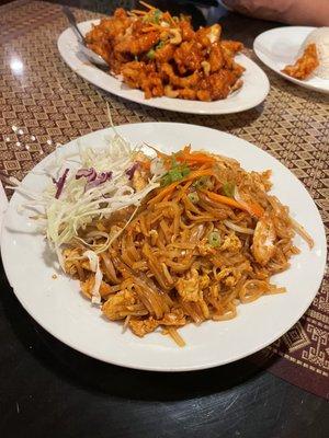 Pad Thai with chicken