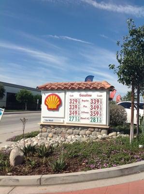 Hoot taken 9/28/2015 - Shell (sign)