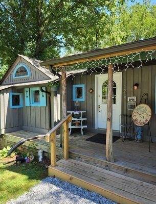 Hidden Trails Coffeehouse in Horse Shoe, North Carolina.