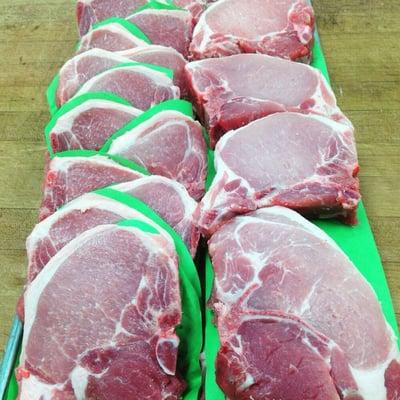 Regular cut pork chops (left) Thick cut pork chops (right)