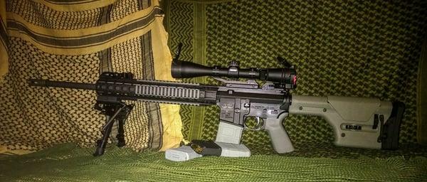 Aero Precision build with Huckleberry lower, M4E1 upper and 13in enhanced quad rail from Aero Precision.  AKA Huckleberry.