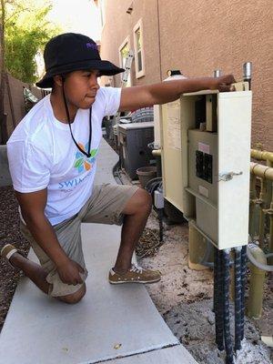 Swimhappy Pool Care Professional - Daniel Reyes - Adjusting system scheduling during season change