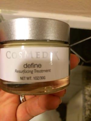 Amazing cream. Absolutely changing and helping my skin (my skin is combination, dry and oily t zone)