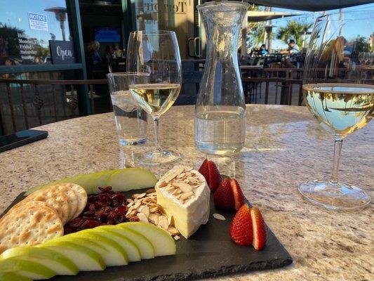 Pinot Grigio and the fromage plate