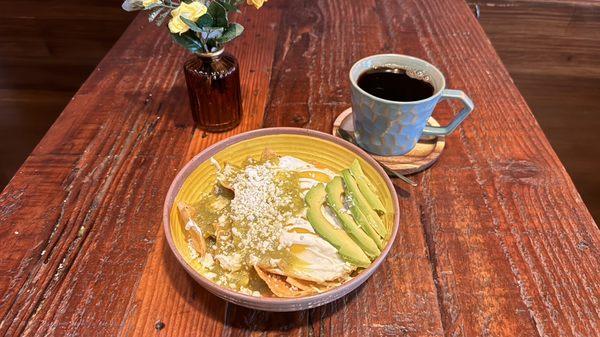 Chilaquiles Verdes and Café de olla!! The best!!