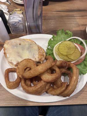 Chicken burger with onion rings