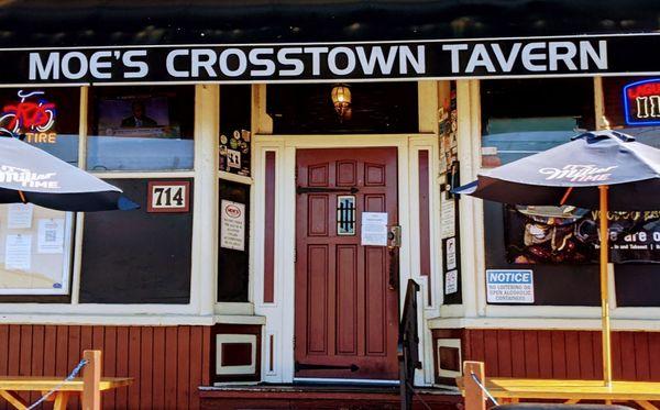 Moe's Crosstown Tavern